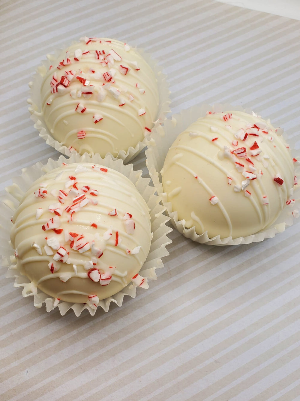 Peppermint Cocoa Bombs